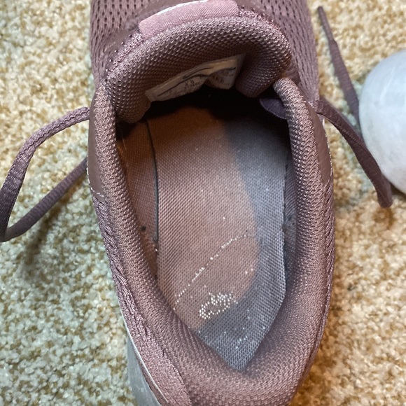 Nike Mauve purple tone Nike tennis shoe sneaker size 7 - Picture 13 of 14